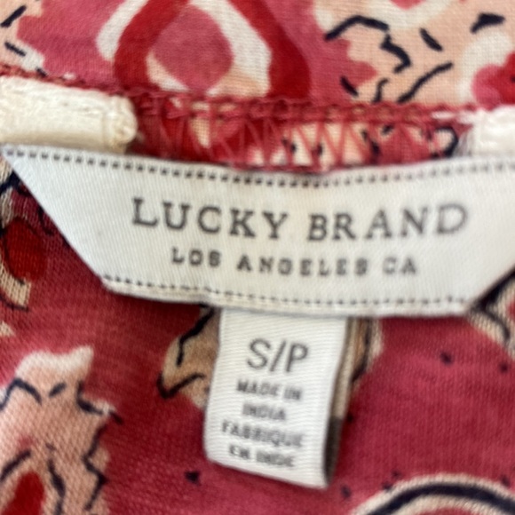 Lucky Brand Lace Up V-Neck Blouse w Pintuck Pleats in Rose Red Paisley Print - Picture 3 of 12